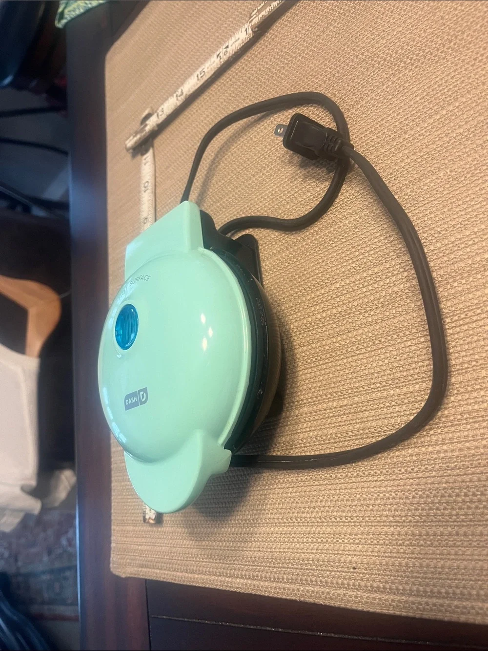 7y Dash Mint Green Dash Mini Waffle Maker